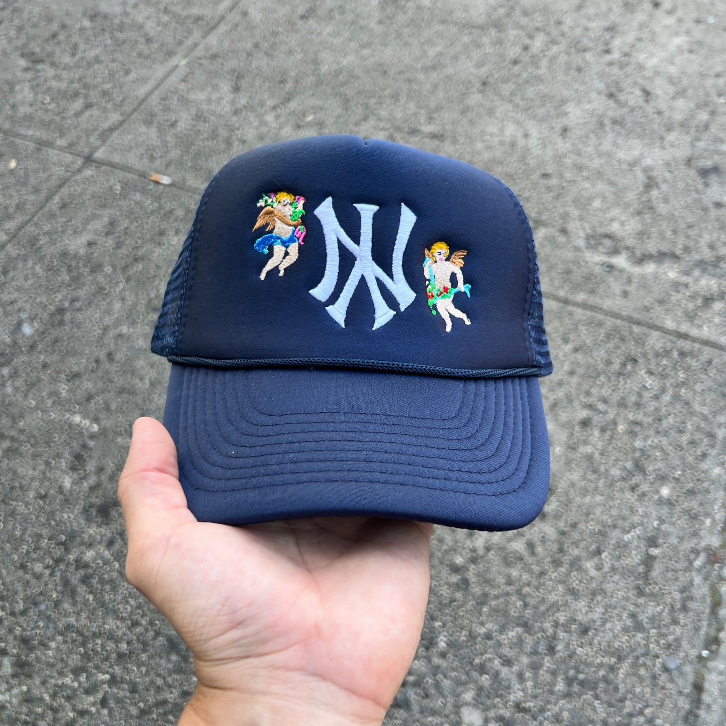 NY ANGELS TRUCKER HAT